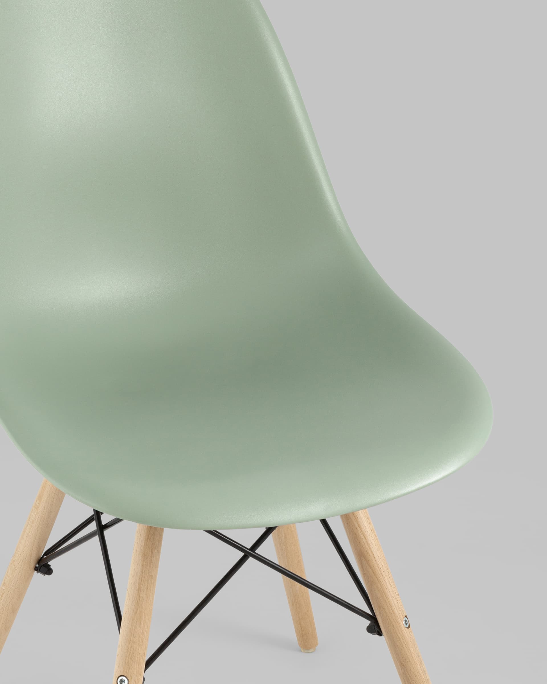Стул Eames DSW серо-зеленый из Италии