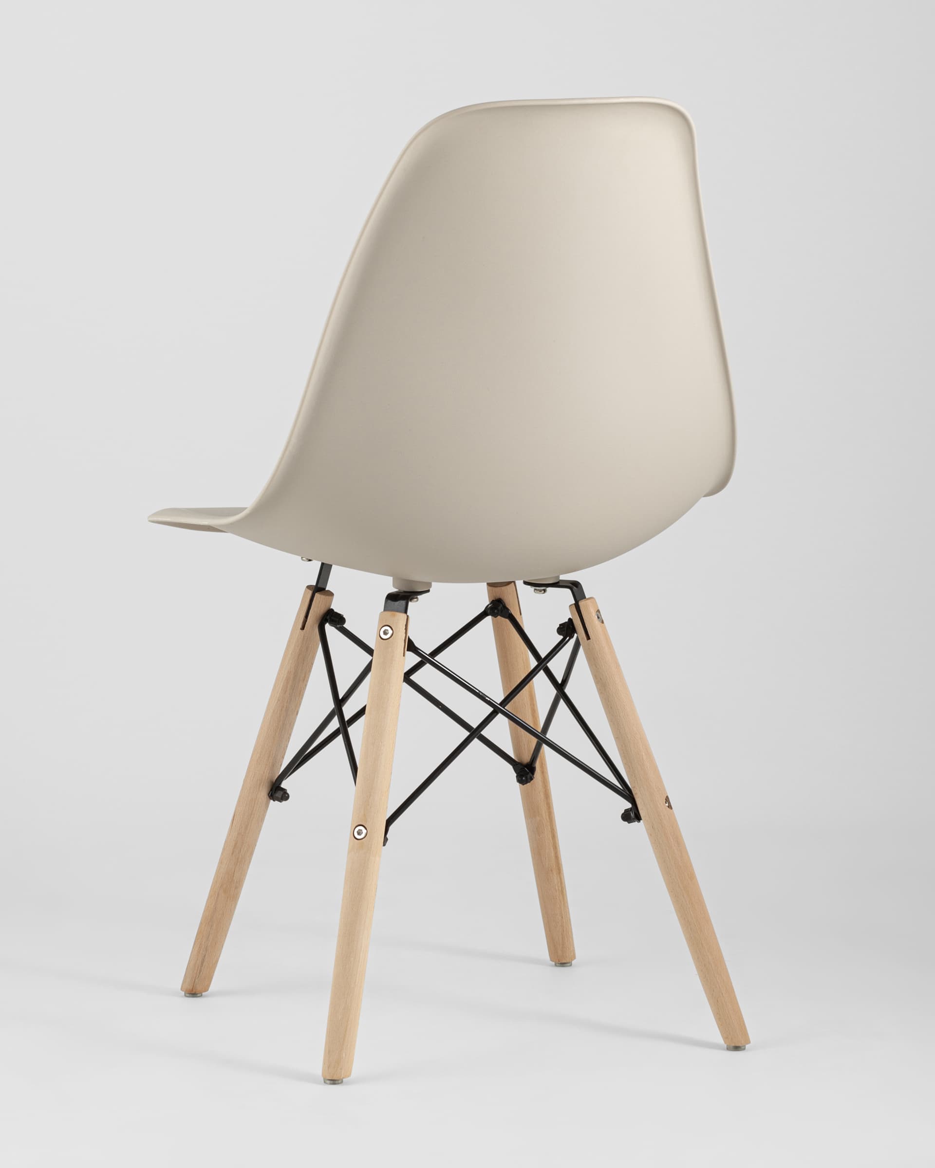 Стул Eames Style DSW бежевый (разборный каркас) из Италии