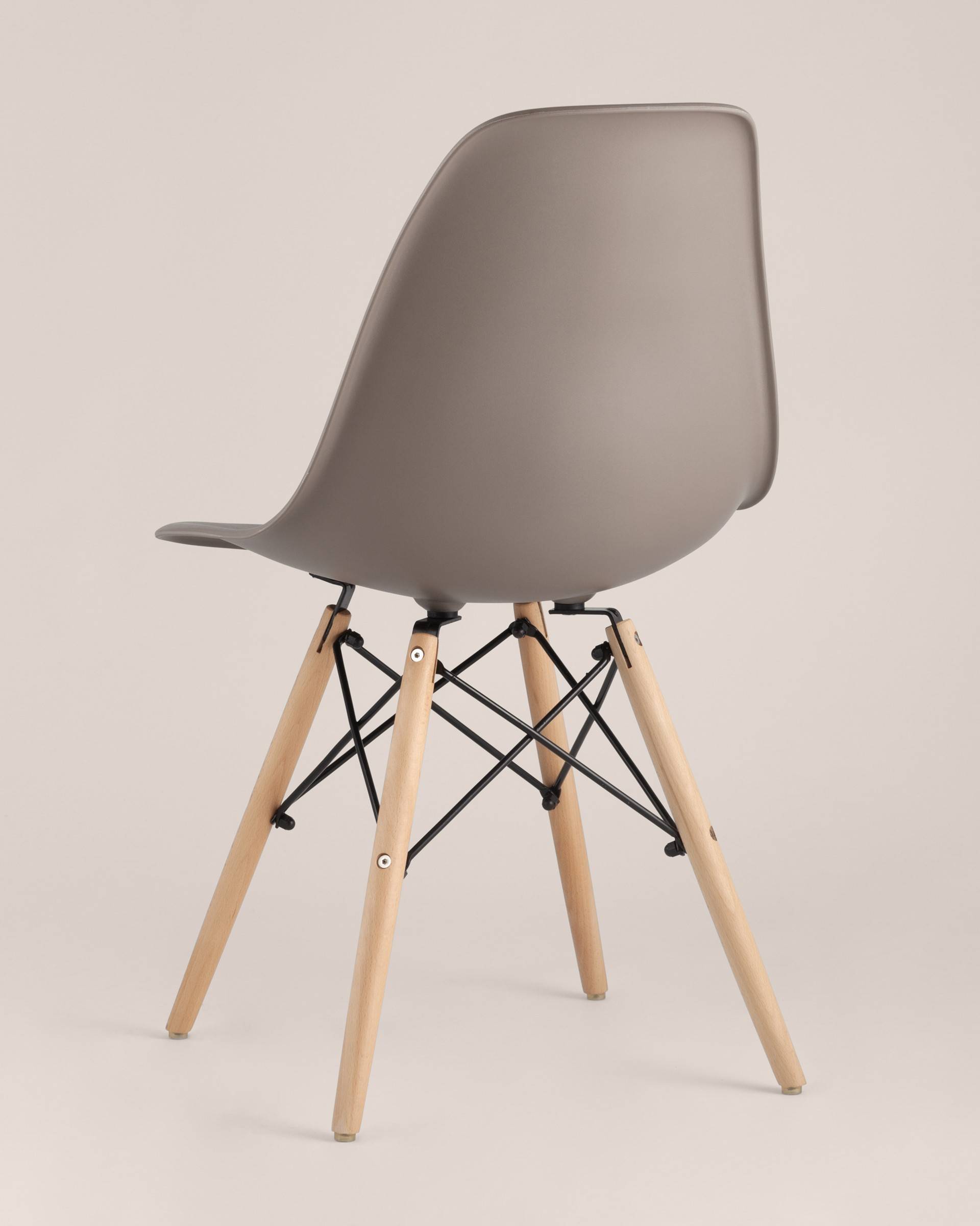 Стул Eames DSW темно-серый из Италии