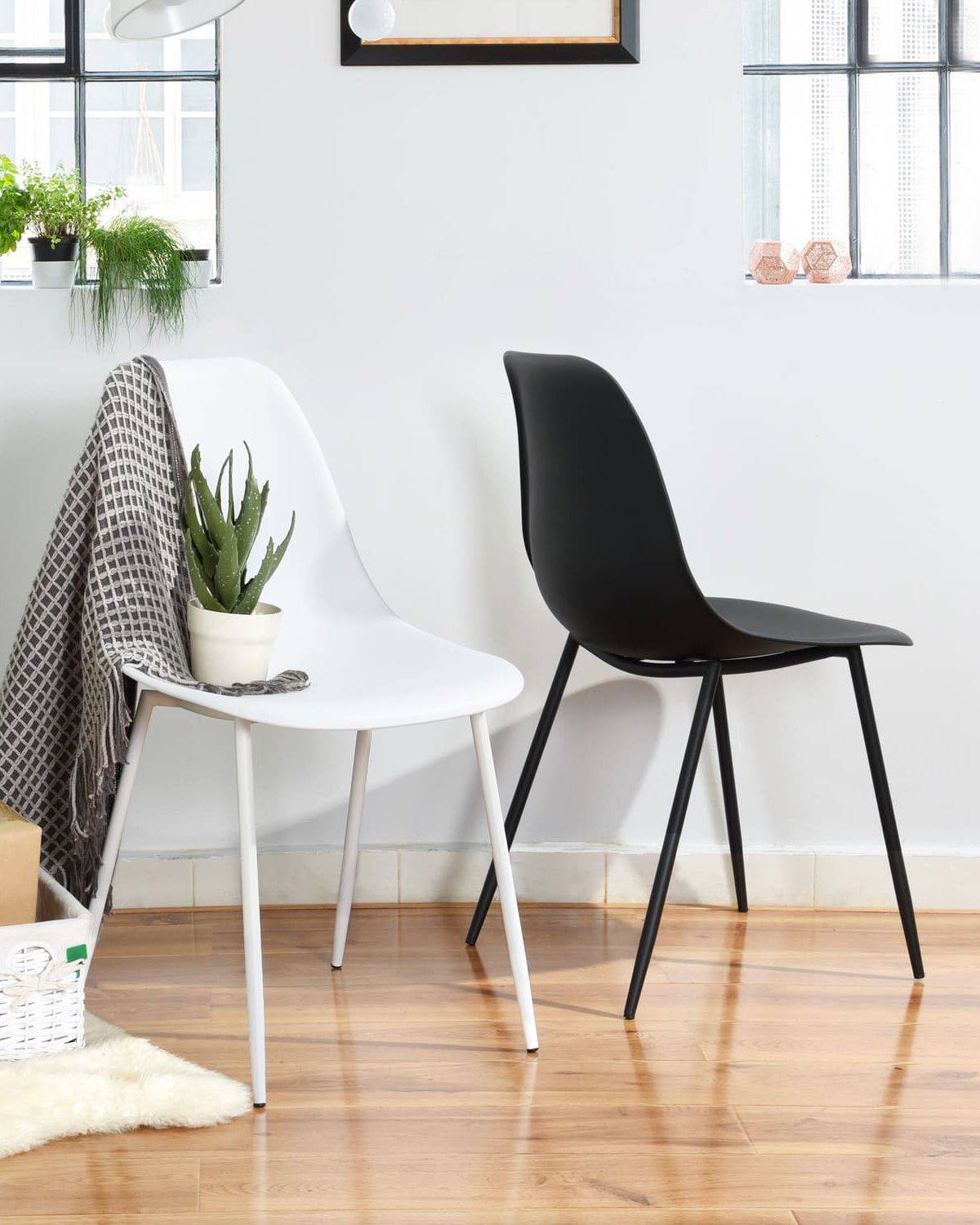 Стул KON черный из Италии