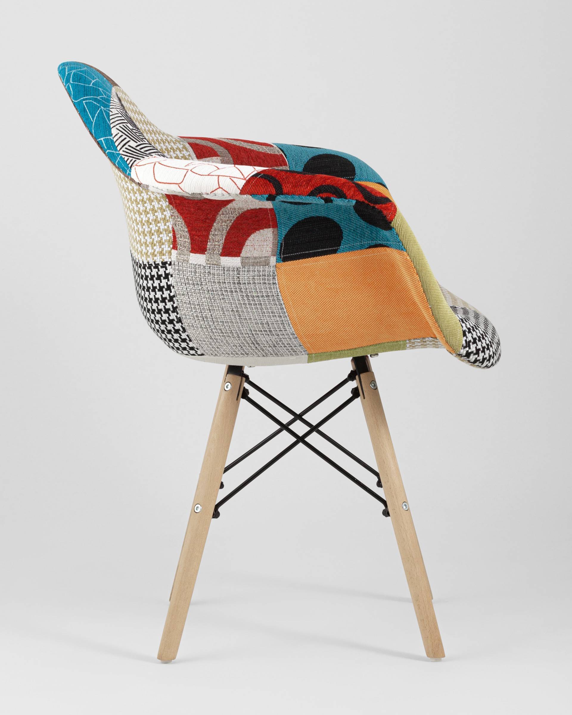 Кресло Eames DSW пэчворк из Италии