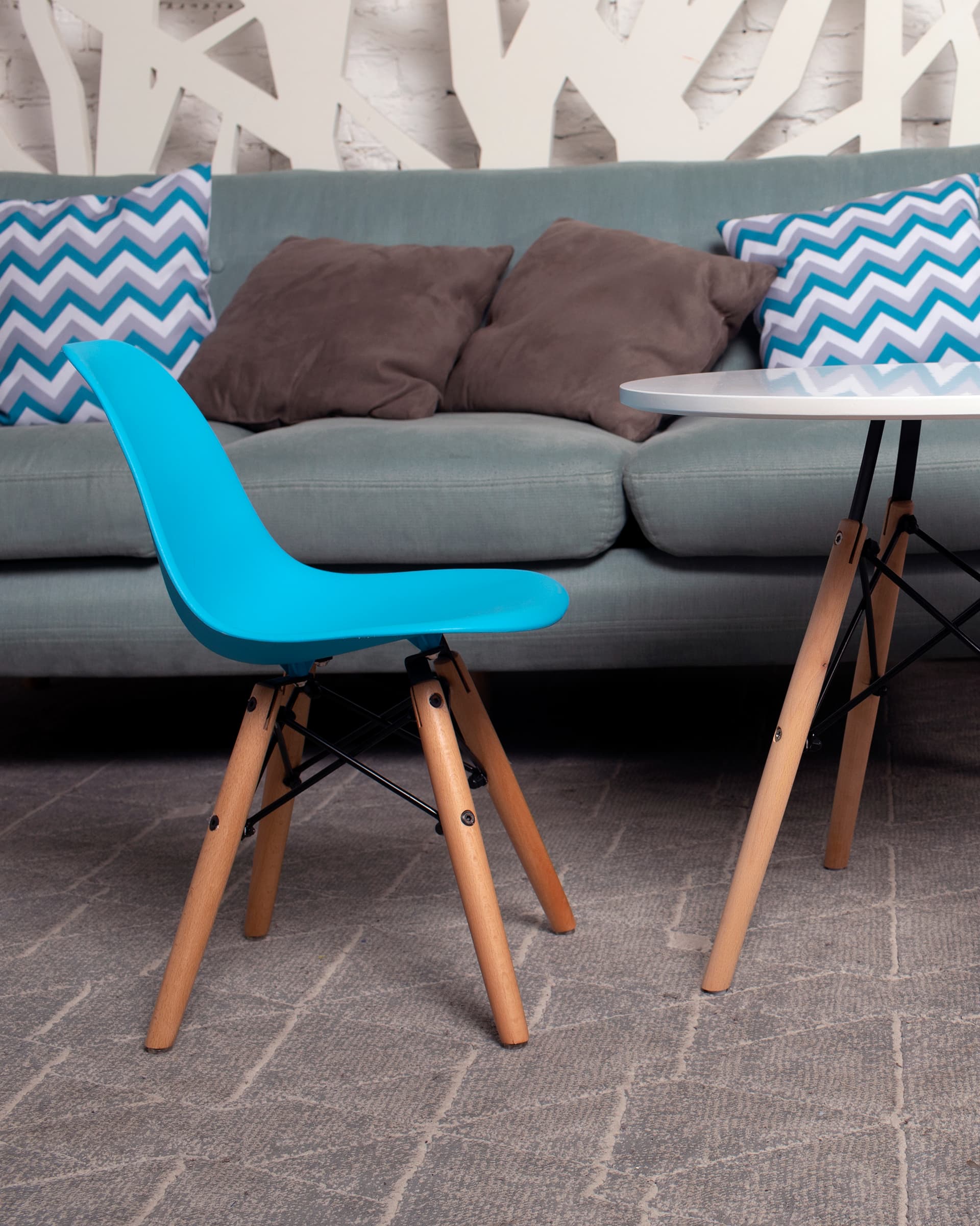 Стул Eames DSW детский голубой из Италии