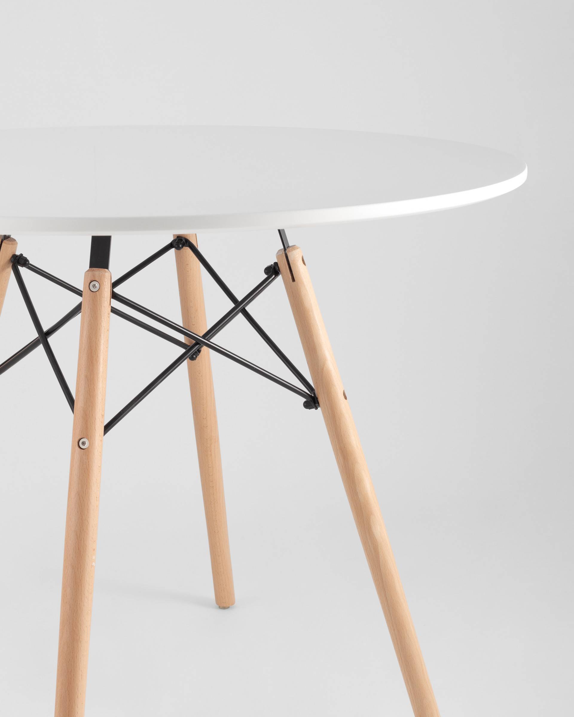 Стол Eames DSW D90 из Италии