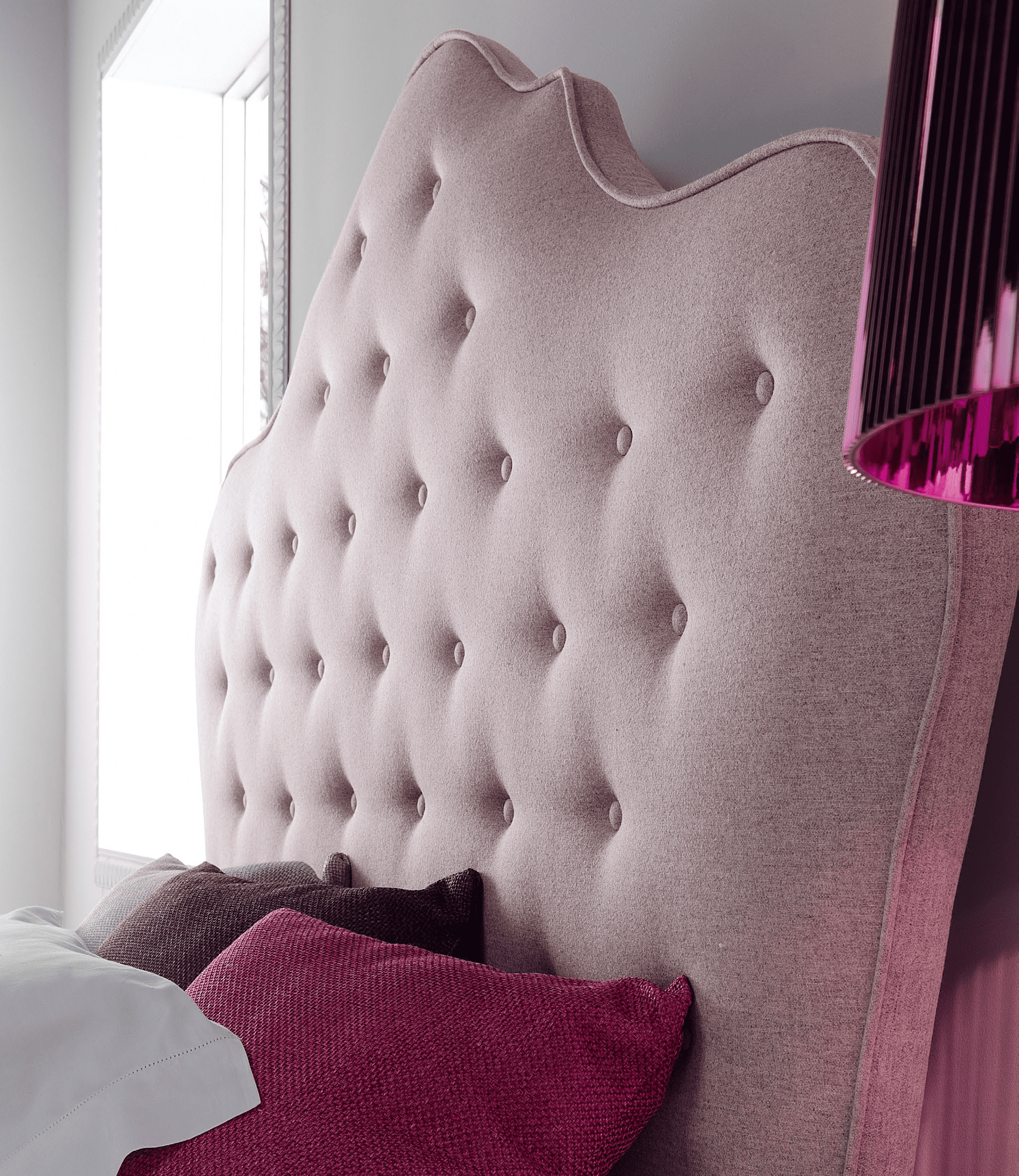 Мебель для спальни из коллекции Maison des Fleurs из Италии