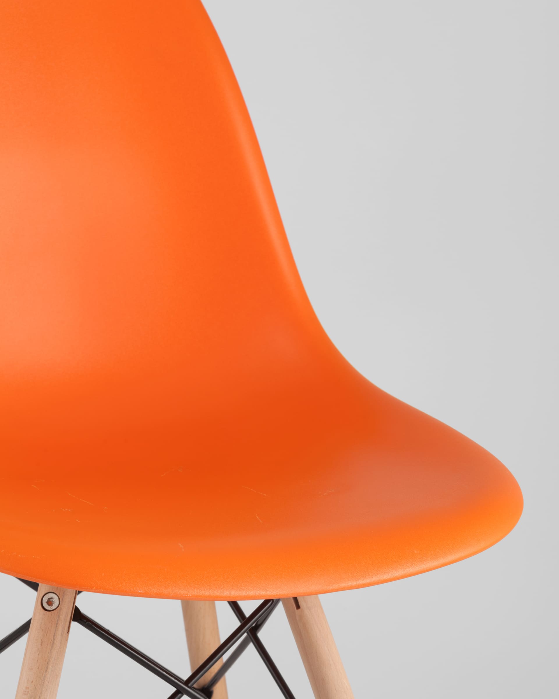 Стул Eames DSW оранжевый x4 из Италии