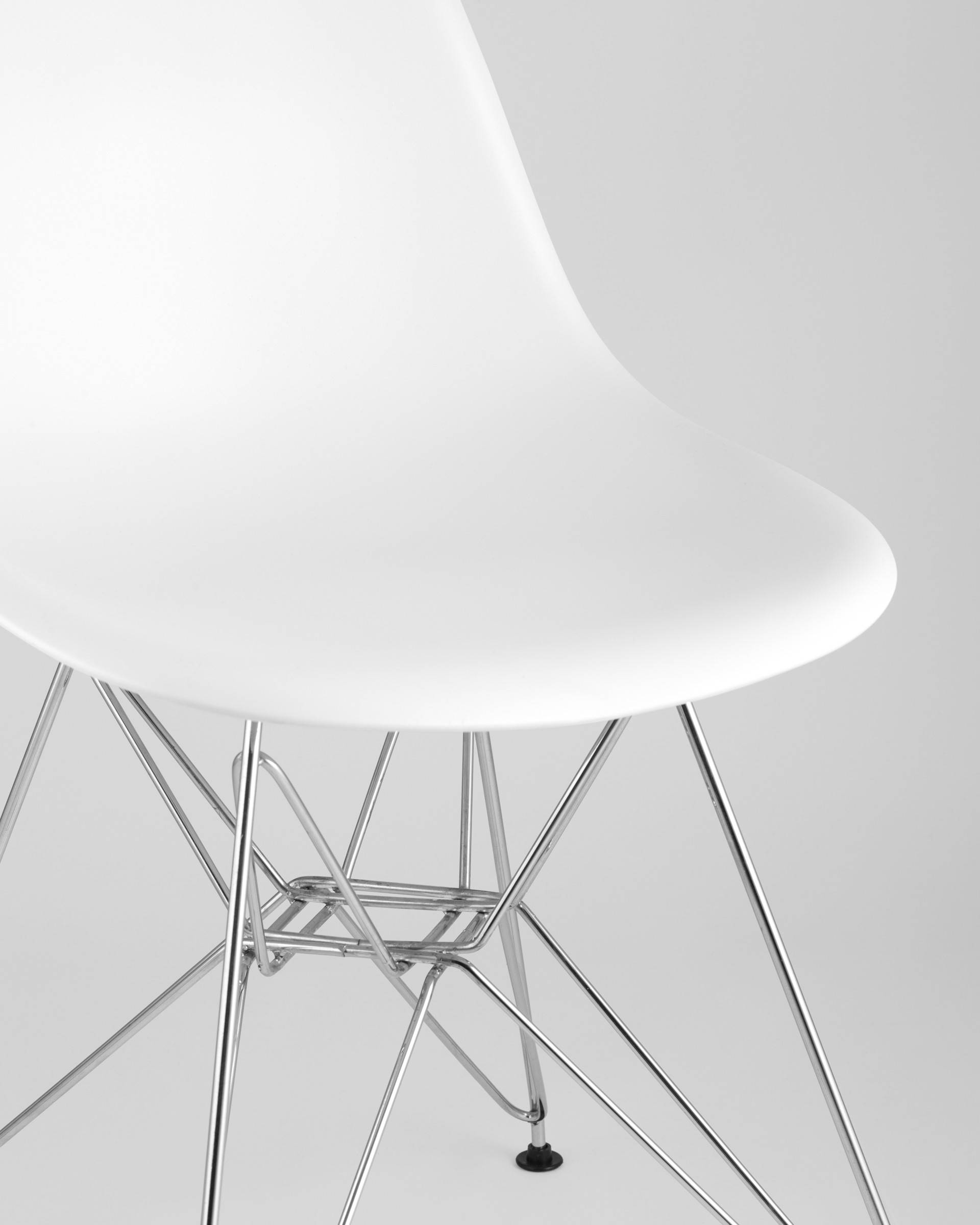 Стул Eames DSR белый из Италии